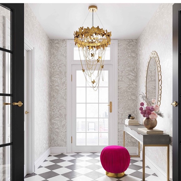 BRAND NEW TOV CHANDELIER - Picture 3 of 3